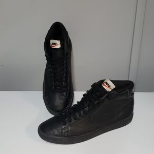 Nike Leather Mid-top Tennis Shoe